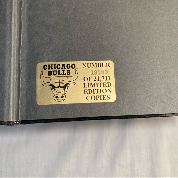 Bull Run- 1995-96 Chicago Bulls Michael Jordan Limited Edition Hardcover Book - Picture 6 of 11